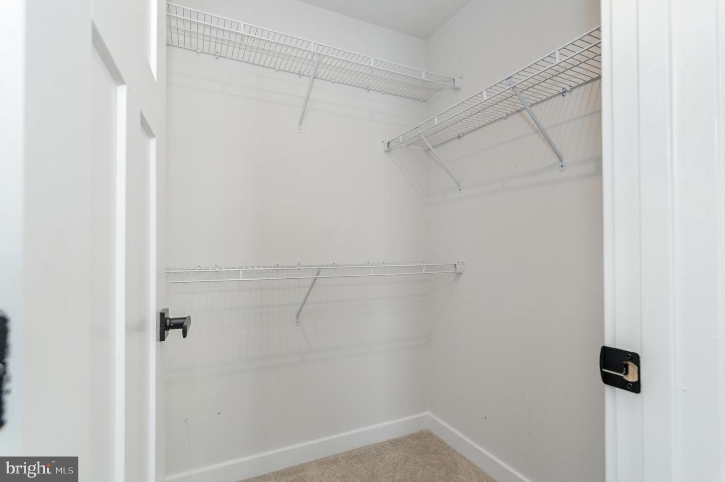 10907 GREEN LEAF RUN, SPOTSYLVANIA, Virginia 22551, 5 Bedrooms Bedrooms, 21 Rooms Rooms,4 BathroomsBathrooms,Residential,For sale,10907 GREEN LEAF RUN,VASP2039012 MLS # VASP2039012