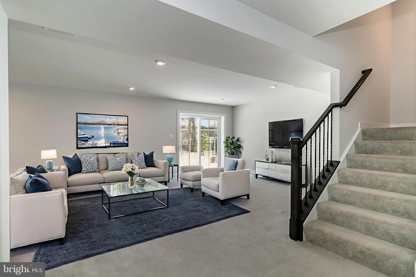 10907 GREEN LEAF RUN, SPOTSYLVANIA, Virginia 22551, 5 Bedrooms Bedrooms, 21 Rooms Rooms,4 BathroomsBathrooms,Residential,For sale,10907 GREEN LEAF RUN,VASP2039012 MLS # VASP2039012