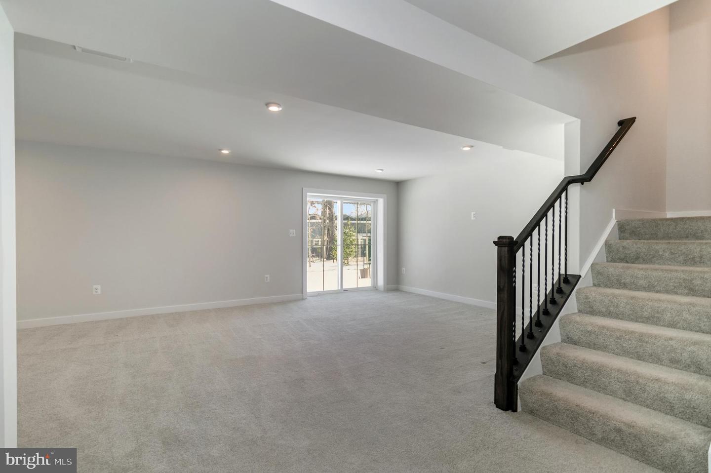 10907 GREEN LEAF RUN, SPOTSYLVANIA, Virginia 22551, 5 Bedrooms Bedrooms, 21 Rooms Rooms,4 BathroomsBathrooms,Residential,For sale,10907 GREEN LEAF RUN,VASP2039012 MLS # VASP2039012