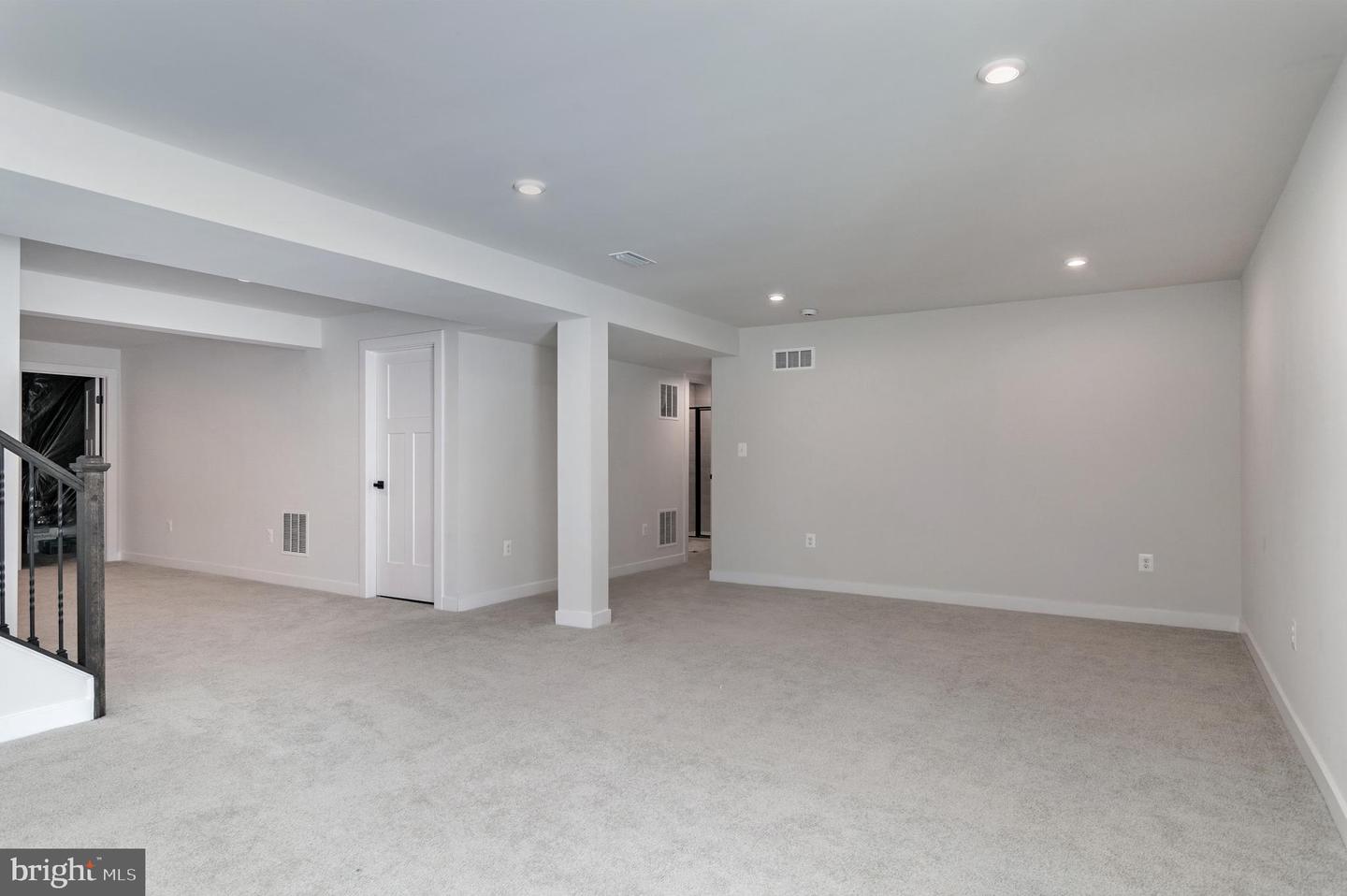 10907 GREEN LEAF RUN, SPOTSYLVANIA, Virginia 22551, 5 Bedrooms Bedrooms, 21 Rooms Rooms,4 BathroomsBathrooms,Residential,For sale,10907 GREEN LEAF RUN,VASP2039012 MLS # VASP2039012