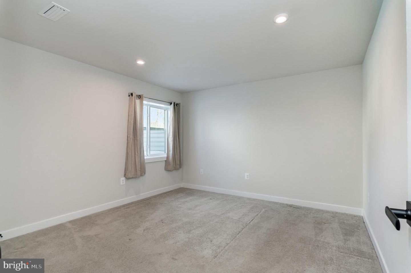 10907 GREEN LEAF RUN, SPOTSYLVANIA, Virginia 22551, 5 Bedrooms Bedrooms, 21 Rooms Rooms,4 BathroomsBathrooms,Residential,For sale,10907 GREEN LEAF RUN,VASP2039012 MLS # VASP2039012