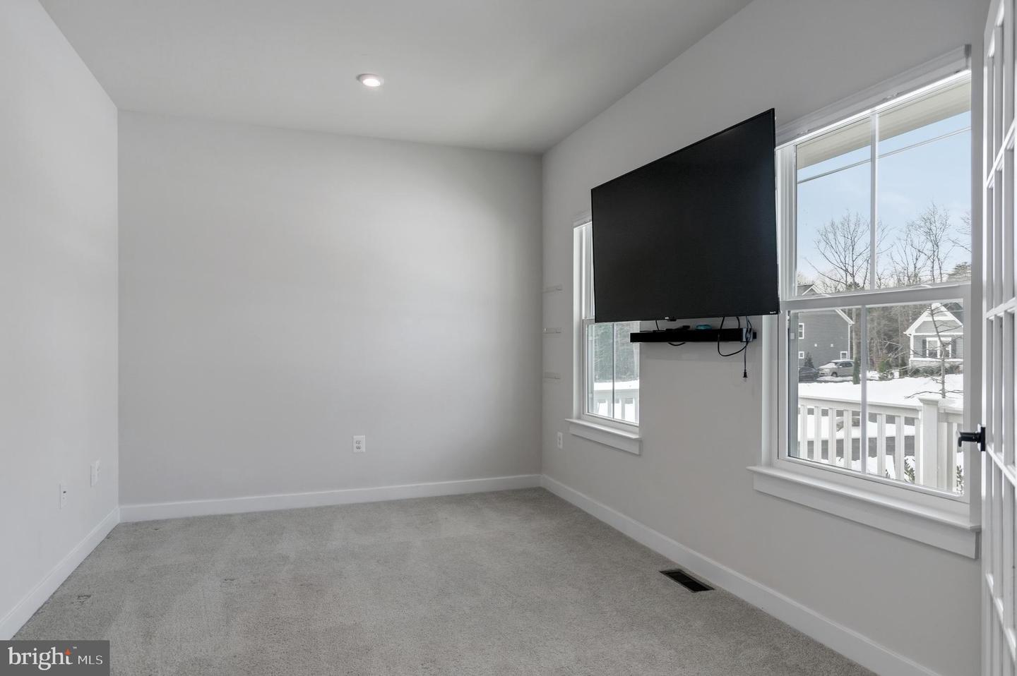 10907 GREEN LEAF RUN, SPOTSYLVANIA, Virginia 22551, 5 Bedrooms Bedrooms, 21 Rooms Rooms,4 BathroomsBathrooms,Residential,For sale,10907 GREEN LEAF RUN,VASP2039012 MLS # VASP2039012