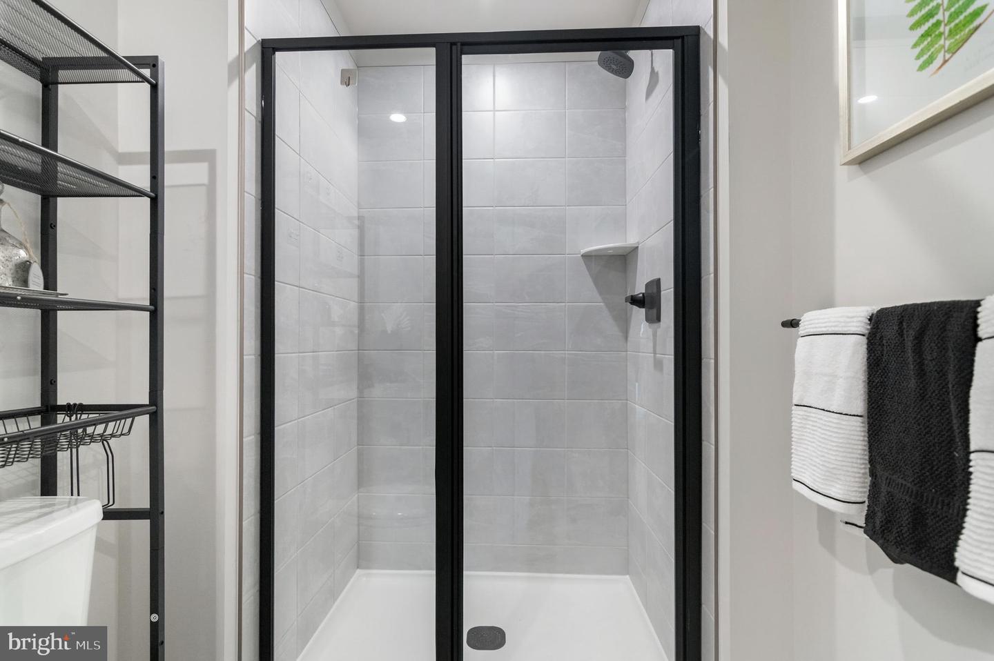 10907 GREEN LEAF RUN, SPOTSYLVANIA, Virginia 22551, 5 Bedrooms Bedrooms, 21 Rooms Rooms,4 BathroomsBathrooms,Residential,For sale,10907 GREEN LEAF RUN,VASP2039012 MLS # VASP2039012