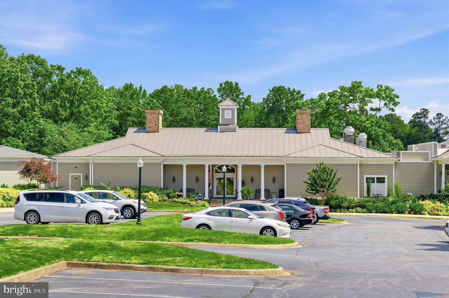 10907 GREEN LEAF RUN, SPOTSYLVANIA, Virginia 22551, 5 Bedrooms Bedrooms, 21 Rooms Rooms,4 BathroomsBathrooms,Residential,For sale,10907 GREEN LEAF RUN,VASP2039012 MLS # VASP2039012