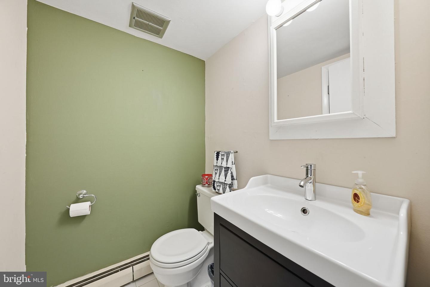 4602 KENWOOD DR, WOODBRIDGE, Virginia 22193, 3 Bedrooms Bedrooms, ,2 BathroomsBathrooms,Residential,For sale,4602 KENWOOD DR,VAPW2111700 MLS # VAPW2111700