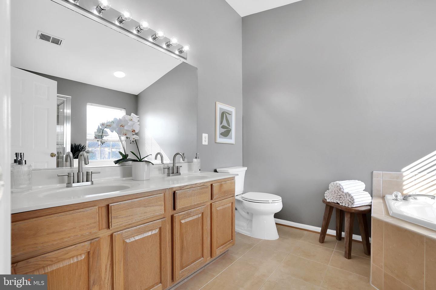 303 BAISH DR SE, LEESBURG, Virginia 20175, 4 Bedrooms Bedrooms, 17 Rooms Rooms,3 BathroomsBathrooms,Residential,For sale,303 BAISH DR SE,VALO2115146 MLS # VALO2115146