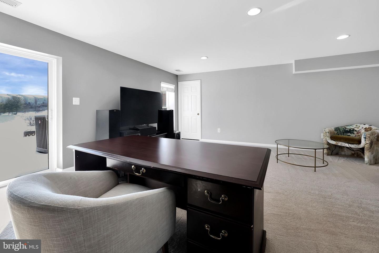 303 BAISH DR SE, LEESBURG, Virginia 20175, 4 Bedrooms Bedrooms, 17 Rooms Rooms,3 BathroomsBathrooms,Residential,For sale,303 BAISH DR SE,VALO2115146 MLS # VALO2115146