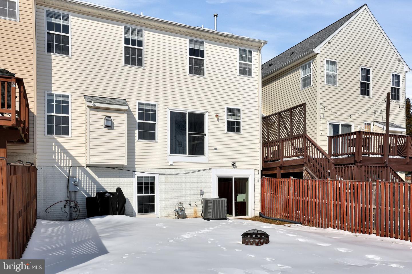 303 BAISH DR SE, LEESBURG, Virginia 20175, 4 Bedrooms Bedrooms, 17 Rooms Rooms,3 BathroomsBathrooms,Residential,For sale,303 BAISH DR SE,VALO2115146 MLS # VALO2115146