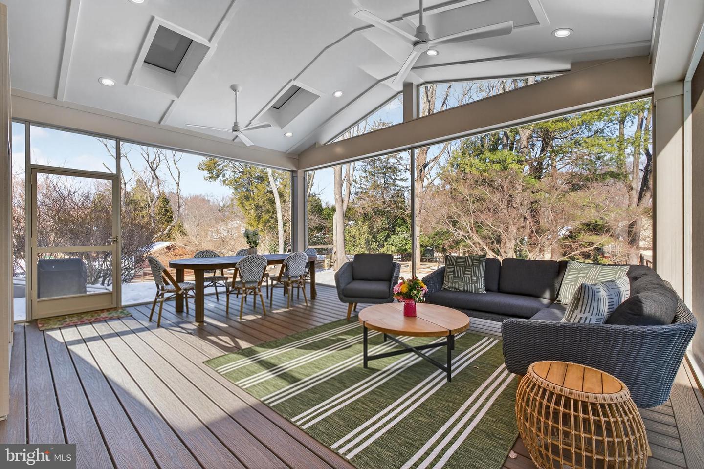 11922 HOLLY SPRING DR, GREAT FALLS, Virginia 22066, 5 Bedrooms Bedrooms, ,3 BathroomsBathrooms,Residential,For sale,11922 HOLLY SPRING DR,VAFX2288734 MLS # VAFX2288734