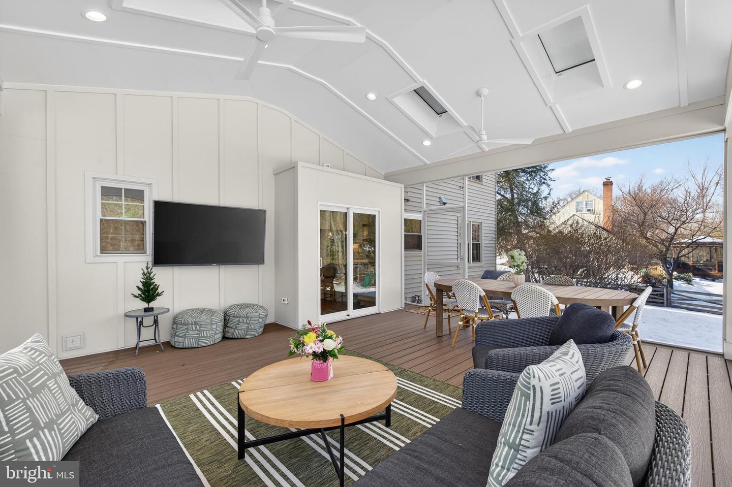 11922 HOLLY SPRING DR, GREAT FALLS, Virginia 22066, 5 Bedrooms Bedrooms, ,3 BathroomsBathrooms,Residential,For sale,11922 HOLLY SPRING DR,VAFX2288734 MLS # VAFX2288734