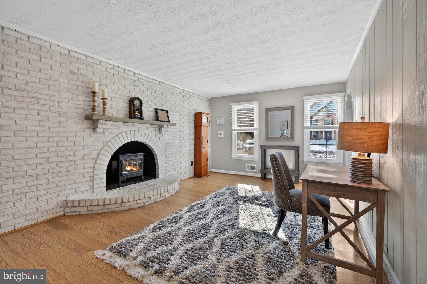 11922 HOLLY SPRING DR, GREAT FALLS, Virginia 22066, 5 Bedrooms Bedrooms, ,3 BathroomsBathrooms,Residential,For sale,11922 HOLLY SPRING DR,VAFX2288734 MLS # VAFX2288734