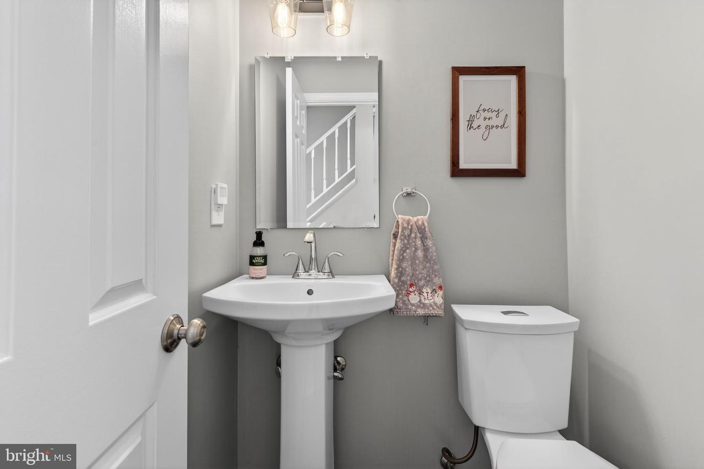 11922 HOLLY SPRING DR, GREAT FALLS, Virginia 22066, 5 Bedrooms Bedrooms, ,3 BathroomsBathrooms,Residential,For sale,11922 HOLLY SPRING DR,VAFX2288734 MLS # VAFX2288734