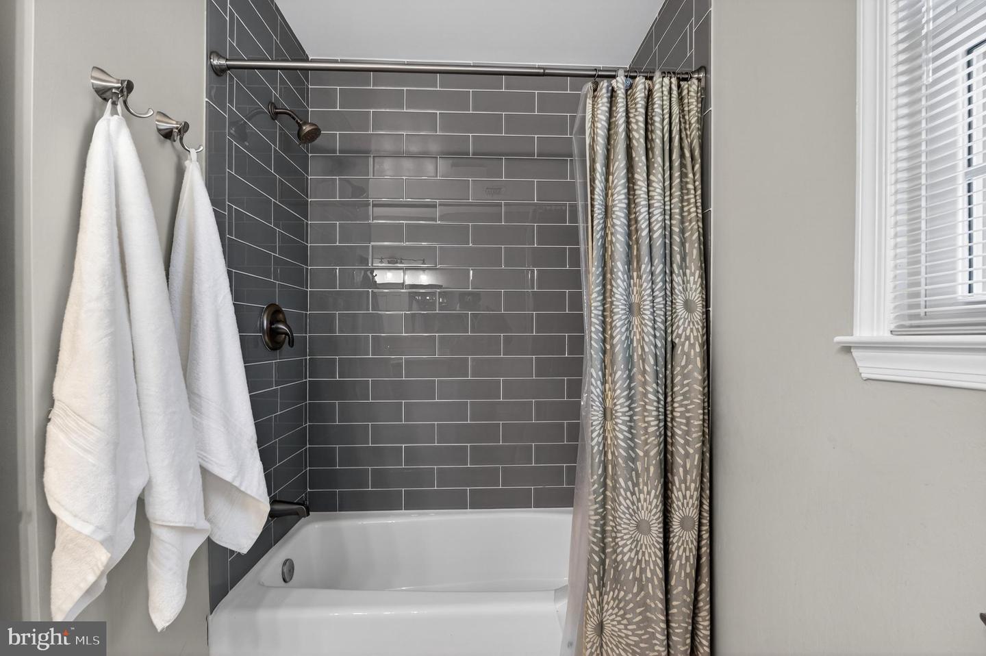 11922 HOLLY SPRING DR, GREAT FALLS, Virginia 22066, 5 Bedrooms Bedrooms, ,3 BathroomsBathrooms,Residential,For sale,11922 HOLLY SPRING DR,VAFX2288734 MLS # VAFX2288734