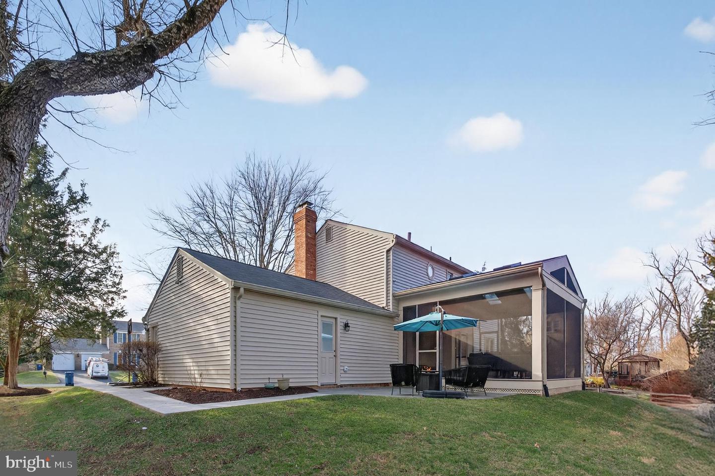 11922 HOLLY SPRING DR, GREAT FALLS, Virginia 22066, 5 Bedrooms Bedrooms, ,3 BathroomsBathrooms,Residential,For sale,11922 HOLLY SPRING DR,VAFX2288734 MLS # VAFX2288734