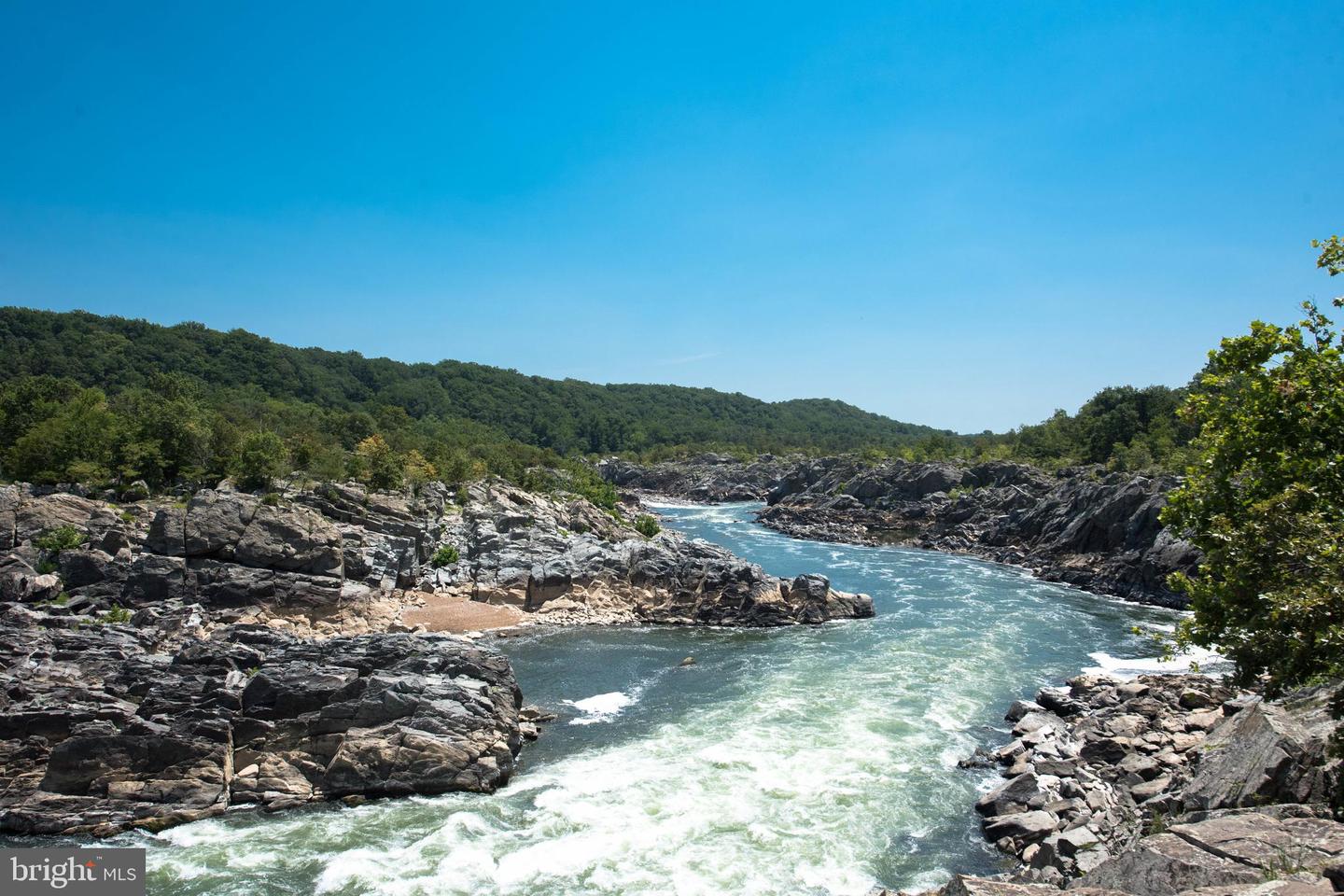 11922 HOLLY SPRING DR, GREAT FALLS, Virginia 22066, 5 Bedrooms Bedrooms, ,3 BathroomsBathrooms,Residential,For sale,11922 HOLLY SPRING DR,VAFX2288734 MLS # VAFX2288734