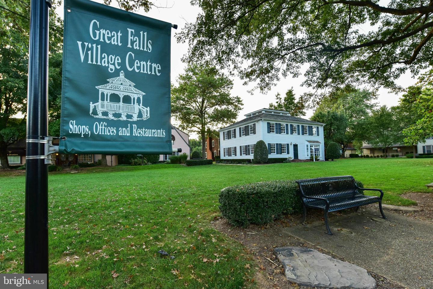 11922 HOLLY SPRING DR, GREAT FALLS, Virginia 22066, 5 Bedrooms Bedrooms, ,3 BathroomsBathrooms,Residential,For sale,11922 HOLLY SPRING DR,VAFX2288734 MLS # VAFX2288734