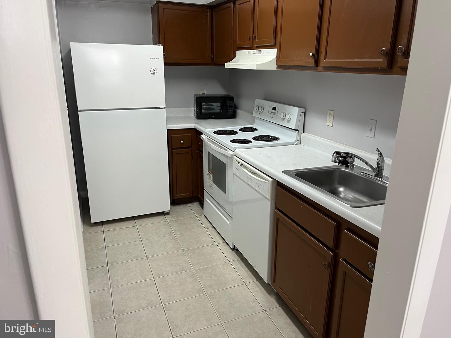 9505 HAGEL CIR #01/B, LORTON, Virginia 22079, 2 Bedrooms Bedrooms, ,1 BathroomBathrooms,Residential,For sale,9505 HAGEL CIR #01/B,VAFX2288762 MLS # VAFX2288762