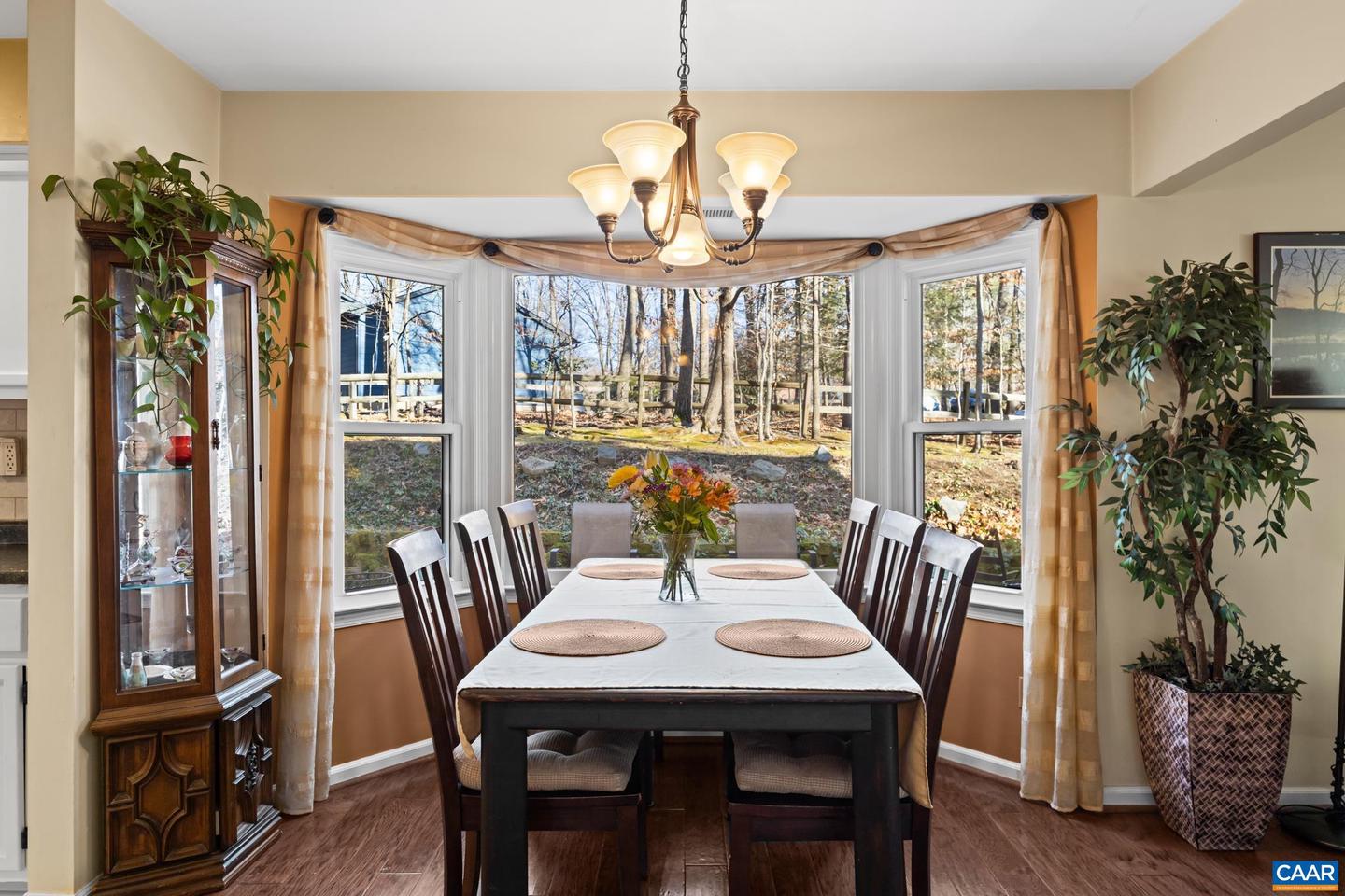 1817 HEARTHGLOW LN, CHARLOTTESVILLE, Virginia 22901, 4 Bedrooms Bedrooms, ,2 BathroomsBathrooms,Residential,For sale,1817 HEARTHGLOW LN,672990 MLS # 672990