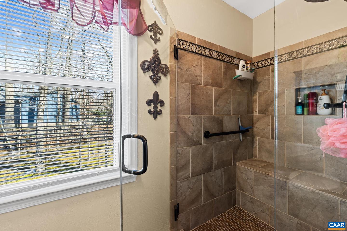 1817 HEARTHGLOW LN, CHARLOTTESVILLE, Virginia 22901, 4 Bedrooms Bedrooms, ,2 BathroomsBathrooms,Residential,For sale,1817 HEARTHGLOW LN,672990 MLS # 672990