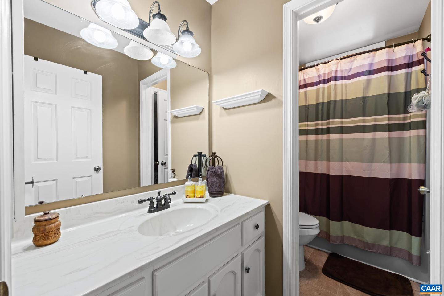 1817 HEARTHGLOW LN, CHARLOTTESVILLE, Virginia 22901, 4 Bedrooms Bedrooms, ,2 BathroomsBathrooms,Residential,For sale,1817 HEARTHGLOW LN,672990 MLS # 672990