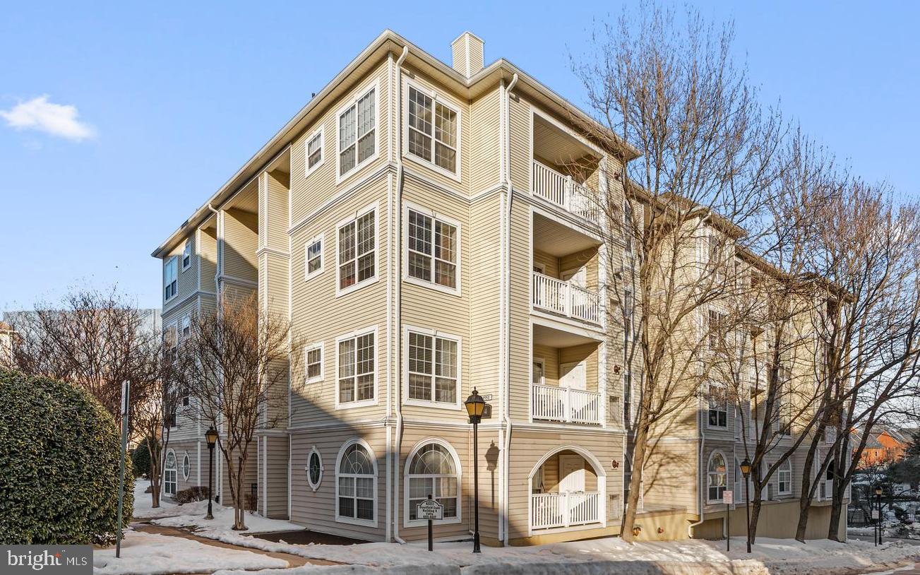 4551 STRUTFIELD LN #4303, ALEXANDRIA, Virginia 22311, 2 Bedrooms Bedrooms, ,2 BathroomsBathrooms,Residential,For sale,4551 STRUTFIELD LN #4303,VAAX2053766 MLS # VAAX2053766