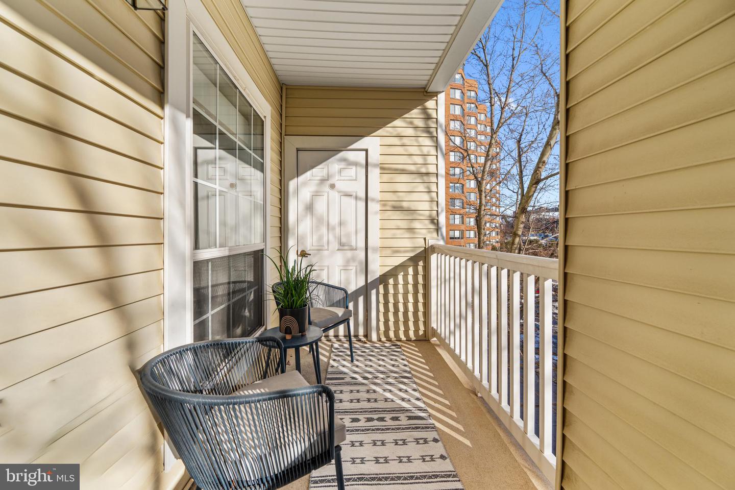 4551 STRUTFIELD LN #4303, ALEXANDRIA, Virginia 22311, 2 Bedrooms Bedrooms, ,2 BathroomsBathrooms,Residential,For sale,4551 STRUTFIELD LN #4303,VAAX2053766 MLS # VAAX2053766