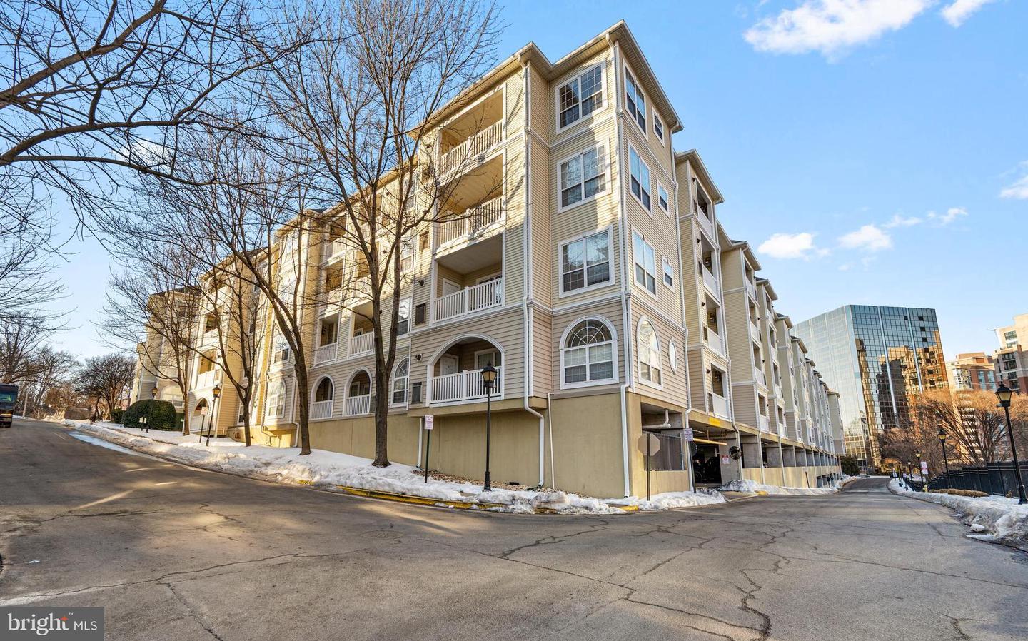 4551 STRUTFIELD LN #4303, ALEXANDRIA, Virginia 22311, 2 Bedrooms Bedrooms, ,2 BathroomsBathrooms,Residential,For sale,4551 STRUTFIELD LN #4303,VAAX2053766 MLS # VAAX2053766