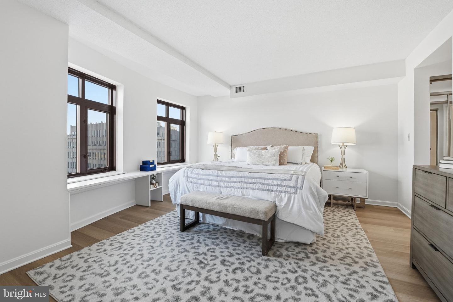 2400 CLARENDON BLVD #704, ARLINGTON, Virginia 22201, 2 Bedrooms Bedrooms, ,2 BathroomsBathrooms,Residential,For sale,2400 CLARENDON BLVD #704,VAAR2068492 MLS # VAAR2068492