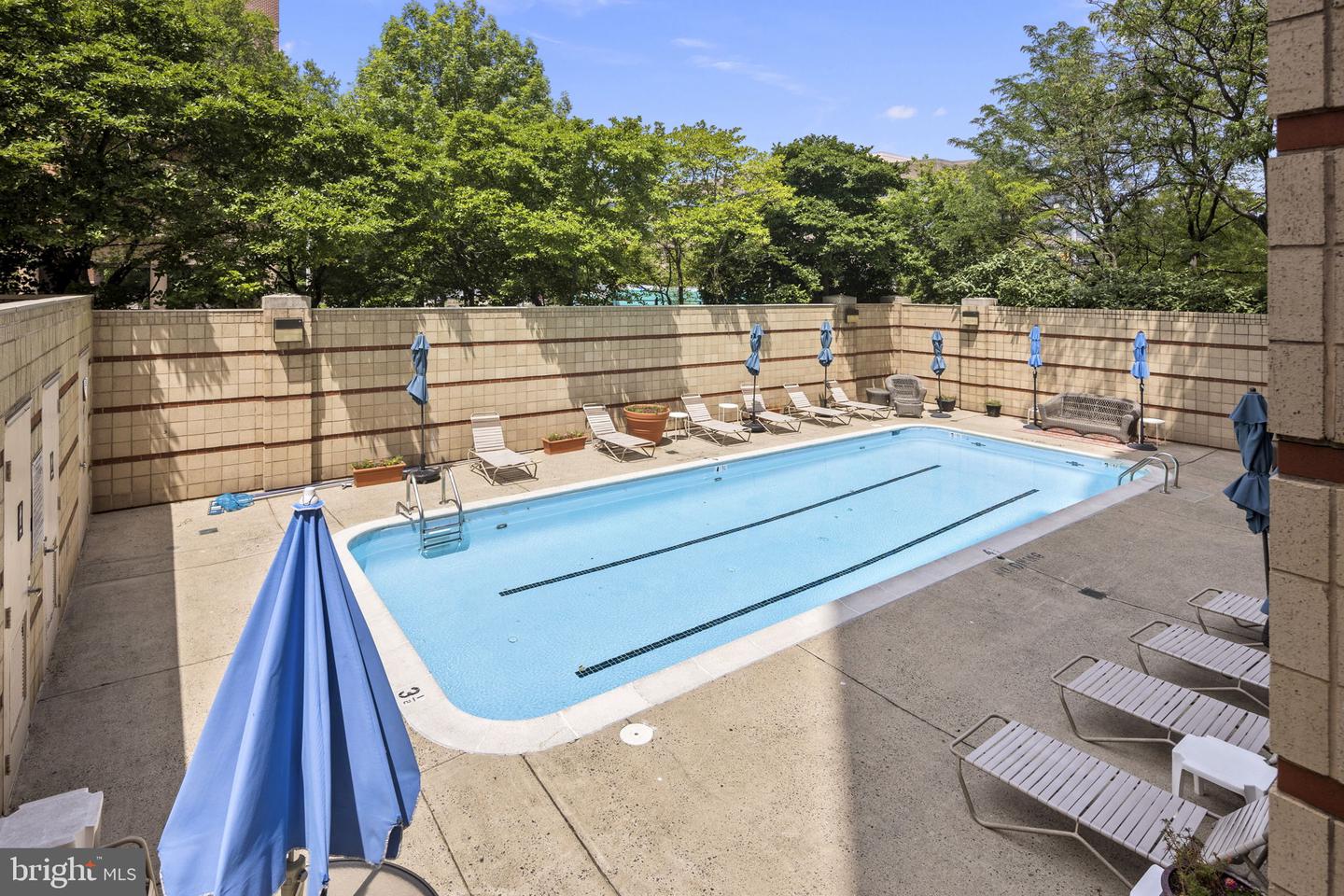 2400 CLARENDON BLVD #704, ARLINGTON, Virginia 22201, 2 Bedrooms Bedrooms, ,2 BathroomsBathrooms,Residential,For sale,2400 CLARENDON BLVD #704,VAAR2068492 MLS # VAAR2068492
