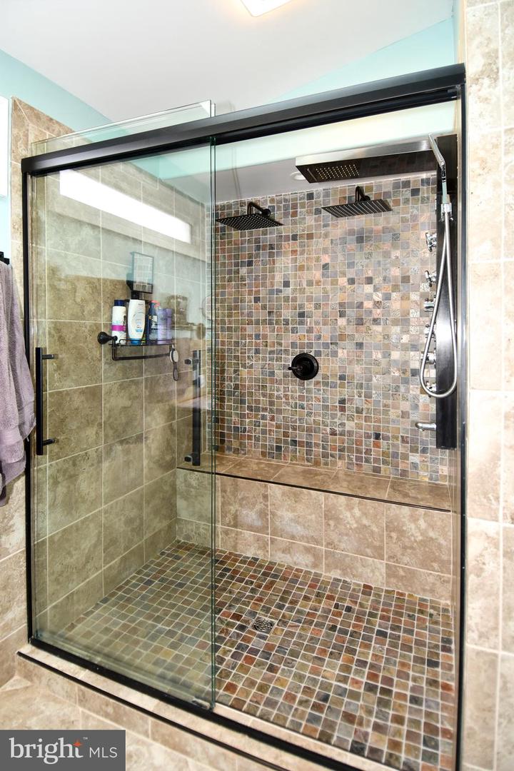 6819 LAVANT DR, SPRINGFIELD, Virginia 22152, 4 Bedrooms Bedrooms, ,2 BathroomsBathrooms,Residential,For sale,6819 LAVANT DR,VAFX2289270 MLS # VAFX2289270