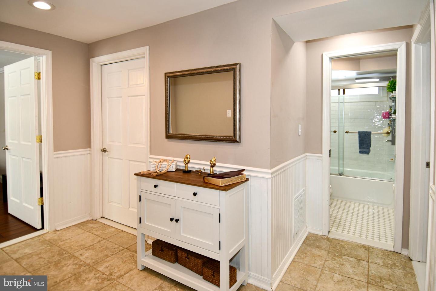 6819 LAVANT DR, SPRINGFIELD, Virginia 22152, 4 Bedrooms Bedrooms, ,2 BathroomsBathrooms,Residential,For sale,6819 LAVANT DR,VAFX2289270 MLS # VAFX2289270