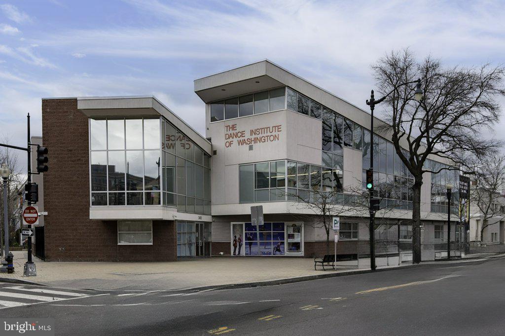 1444 OGDEN ST NW #302, WASHINGTON, District Of Columbia 20010, 2 Bedrooms Bedrooms, ,2 BathroomsBathrooms,Residential,For sale,1444 OGDEN ST NW #302,DCDC2244394 MLS # DCDC2244394