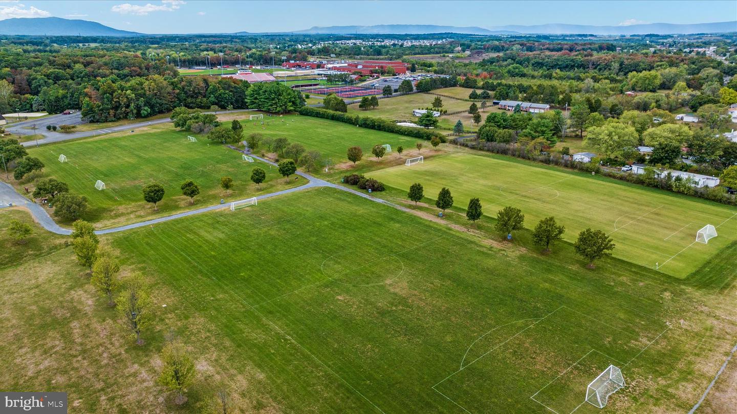 123 FREDERICKSBURG DR, STEPHENS CITY, Virginia 22655, 4 Bedrooms Bedrooms, 14 Rooms Rooms,2 BathroomsBathrooms,Residential,For sale,123 FREDERICKSBURG DR,VAFV2039370 MLS # VAFV2039370