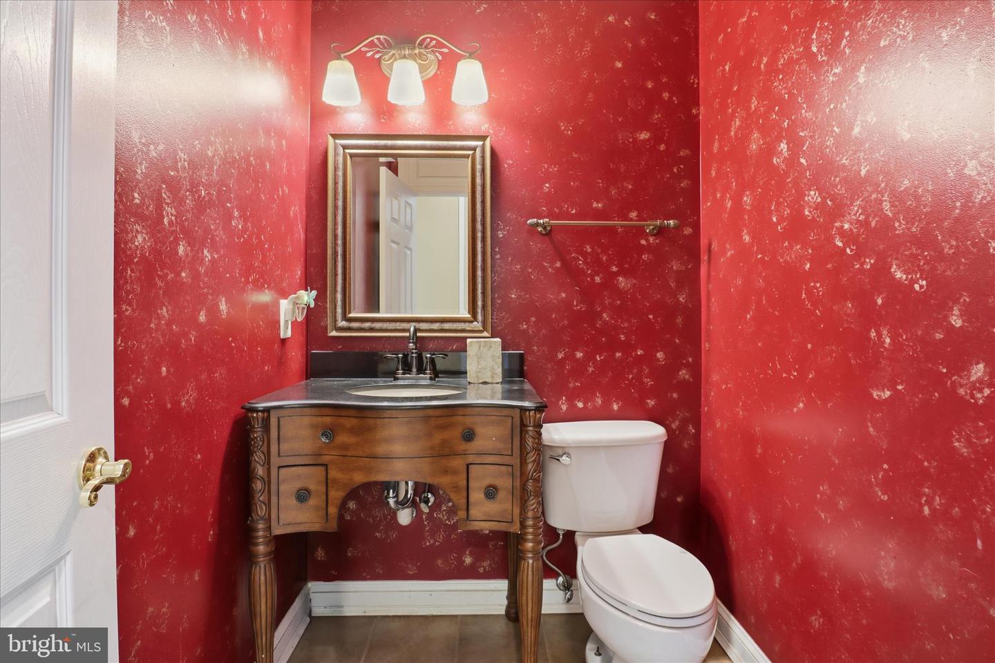 43004 BATTERY POINT PL, LEESBURG, Virginia 20176, 4 Bedrooms Bedrooms, ,4 BathroomsBathrooms,Residential,For sale,43004 BATTERY POINT PL,VALO2115176 MLS # VALO2115176