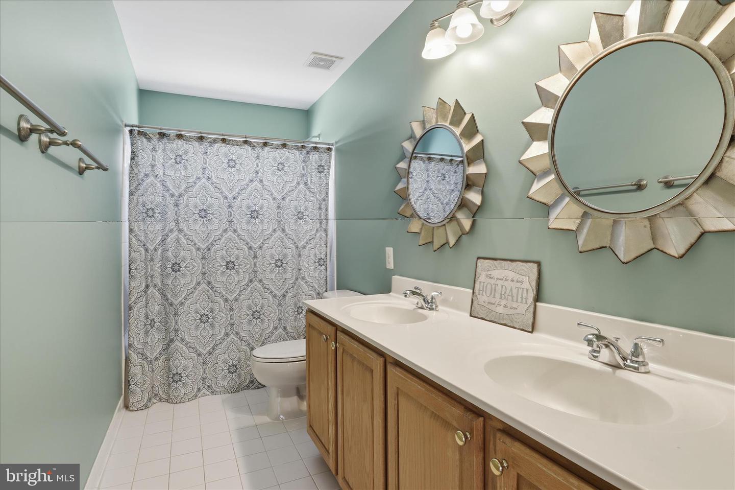 43004 BATTERY POINT PL, LEESBURG, Virginia 20176, 4 Bedrooms Bedrooms, ,4 BathroomsBathrooms,Residential,For sale,43004 BATTERY POINT PL,VALO2115176 MLS # VALO2115176