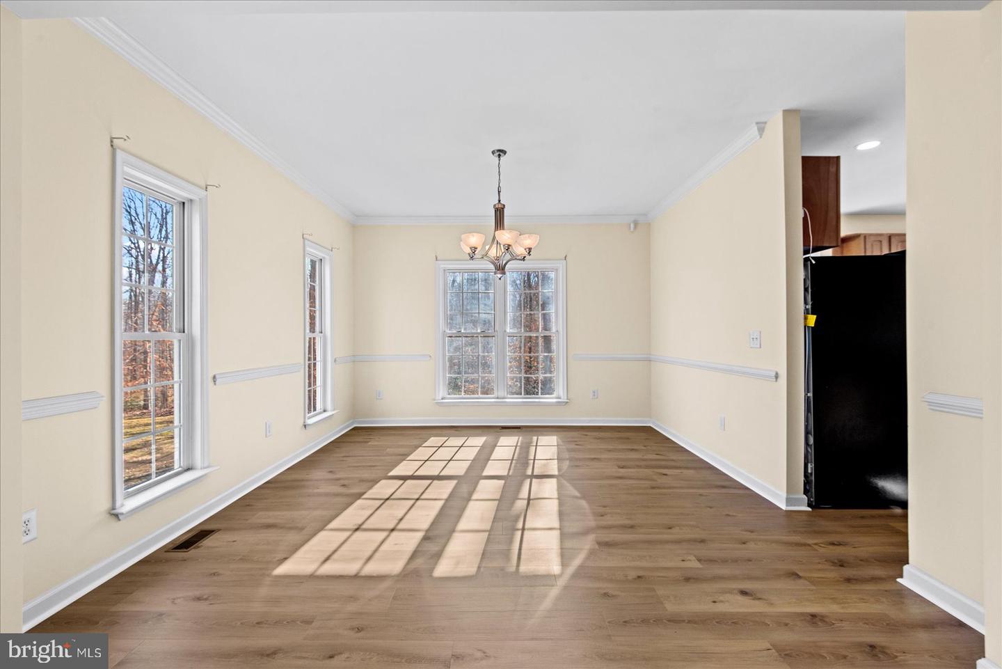 7931 LAKE ANNA PKWY, SPOTSYLVANIA, Virginia 22551, 4 Bedrooms Bedrooms, ,3 BathroomsBathrooms,Residential,For sale,7931 LAKE ANNA PKWY,VASP2039044 MLS # VASP2039044