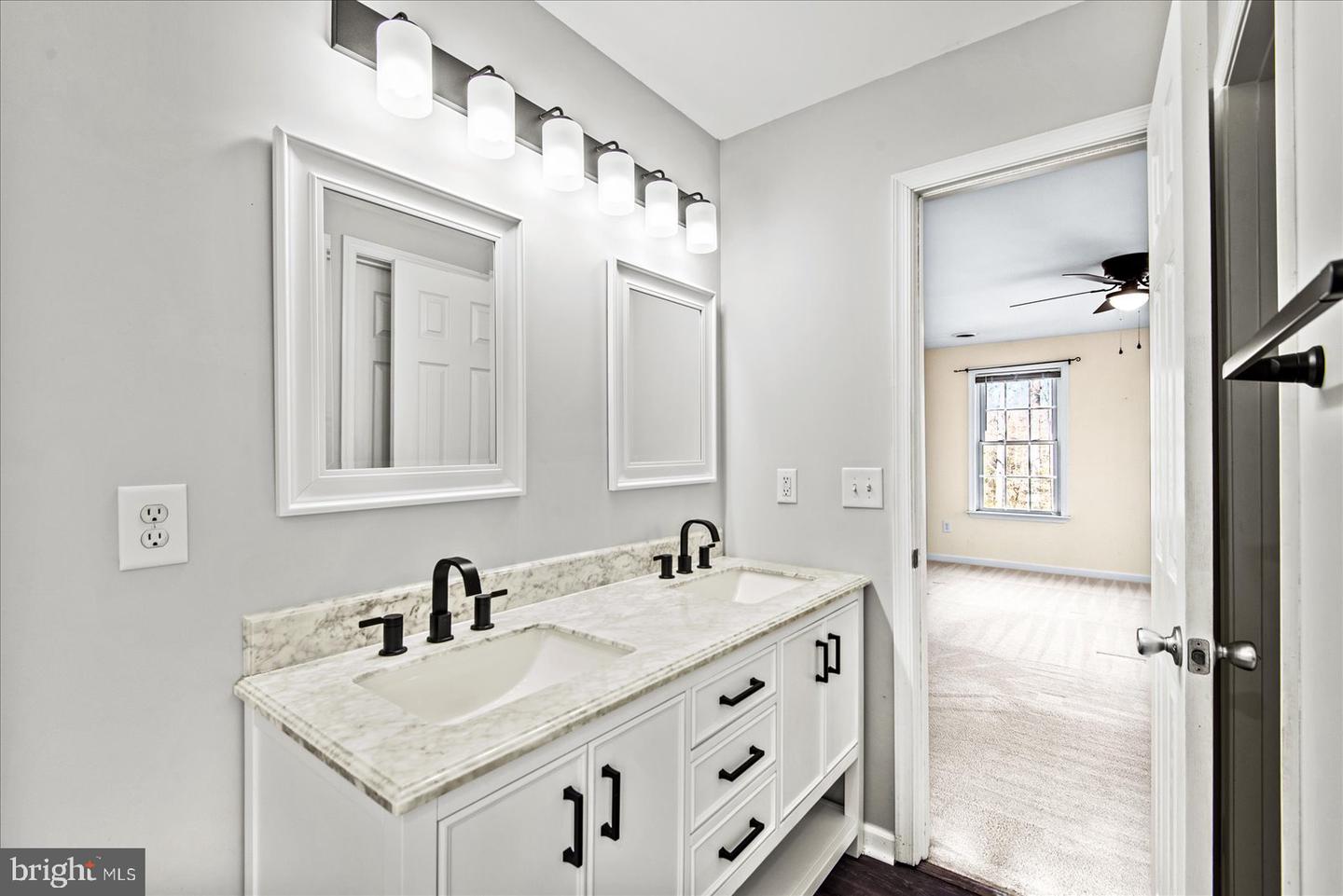 7931 LAKE ANNA PKWY, SPOTSYLVANIA, Virginia 22551, 4 Bedrooms Bedrooms, ,3 BathroomsBathrooms,Residential,For sale,7931 LAKE ANNA PKWY,VASP2039044 MLS # VASP2039044