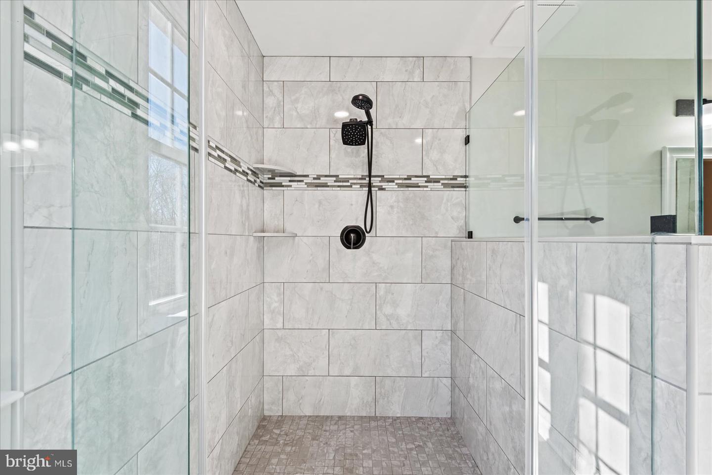 7931 LAKE ANNA PKWY, SPOTSYLVANIA, Virginia 22551, 4 Bedrooms Bedrooms, ,3 BathroomsBathrooms,Residential,For sale,7931 LAKE ANNA PKWY,VASP2039044 MLS # VASP2039044