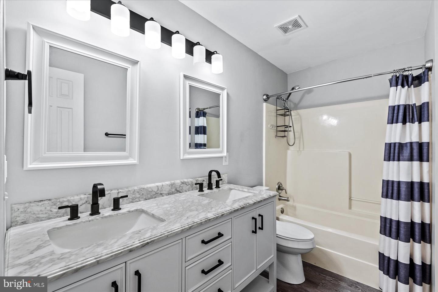 7931 LAKE ANNA PKWY, SPOTSYLVANIA, Virginia 22551, 4 Bedrooms Bedrooms, ,3 BathroomsBathrooms,Residential,For sale,7931 LAKE ANNA PKWY,VASP2039044 MLS # VASP2039044