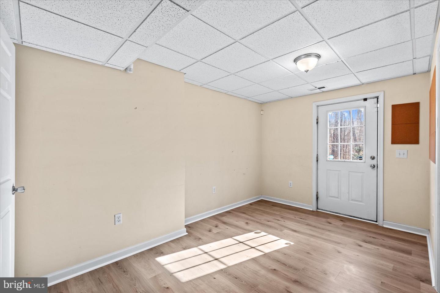 7931 LAKE ANNA PKWY, SPOTSYLVANIA, Virginia 22551, 4 Bedrooms Bedrooms, ,3 BathroomsBathrooms,Residential,For sale,7931 LAKE ANNA PKWY,VASP2039044 MLS # VASP2039044