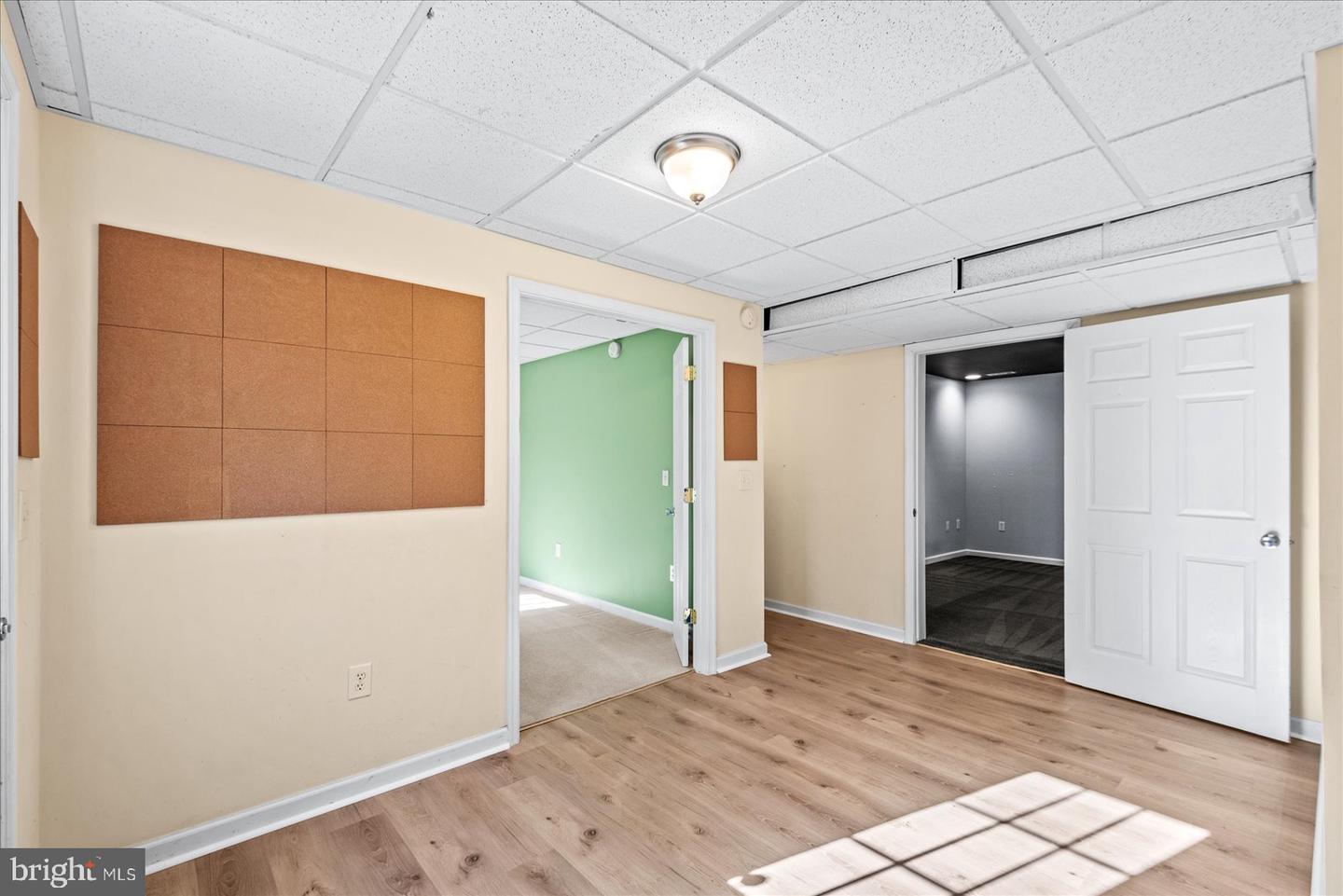 7931 LAKE ANNA PKWY, SPOTSYLVANIA, Virginia 22551, 4 Bedrooms Bedrooms, ,3 BathroomsBathrooms,Residential,For sale,7931 LAKE ANNA PKWY,VASP2039044 MLS # VASP2039044