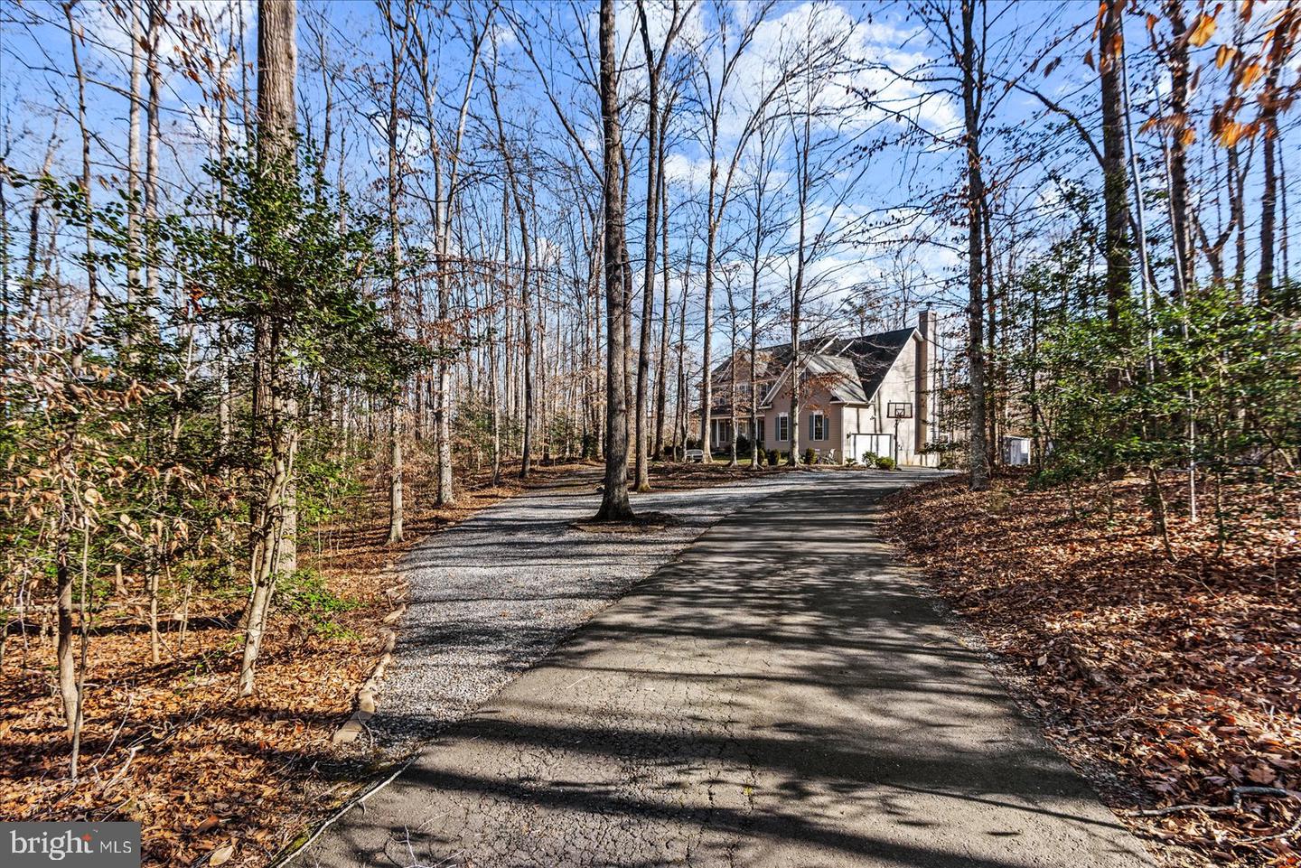 7931 LAKE ANNA PKWY, SPOTSYLVANIA, Virginia 22551, 4 Bedrooms Bedrooms, ,3 BathroomsBathrooms,Residential,For sale,7931 LAKE ANNA PKWY,VASP2039044 MLS # VASP2039044