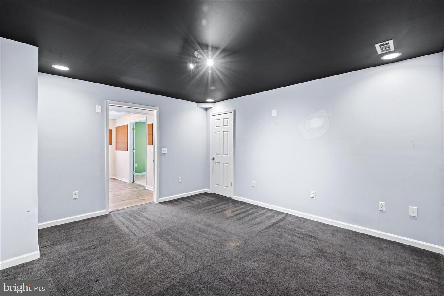 7931 LAKE ANNA PKWY, SPOTSYLVANIA, Virginia 22551, 4 Bedrooms Bedrooms, ,3 BathroomsBathrooms,Residential,For sale,7931 LAKE ANNA PKWY,VASP2039044 MLS # VASP2039044