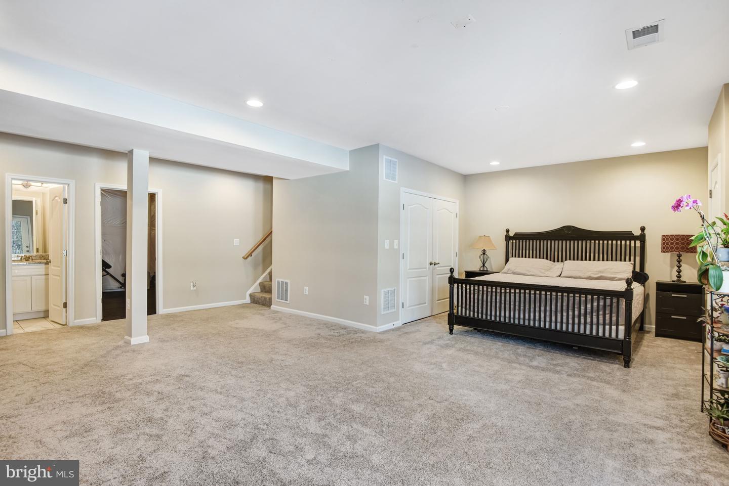 5622 WHEELWRIGHT WAY, HAYMARKET, Virginia 20169, 3 Bedrooms Bedrooms, ,3 BathroomsBathrooms,Residential,For sale,5622 WHEELWRIGHT WAY,VAPW2111808 MLS # VAPW2111808 5622 WHEELWRIGHT WAY, HAYMARKET, Virginia 20169, 3 Bedrooms Bedrooms, ,3 BathroomsBathrooms,Residential,For sale,5622 WHEELWRIGHT WAY,VAPW2111808 MLS # VAPW2111808