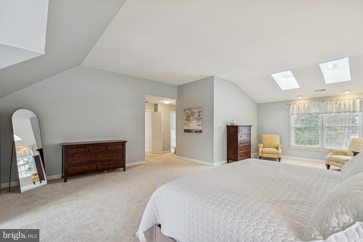 404 BEAUREGARD DR SE, LEESBURG, Virginia 20175, 4 Bedrooms Bedrooms, ,2 BathroomsBathrooms,Residential,For sale,404 BEAUREGARD DR SE,VALO2115200 MLS # VALO2115200