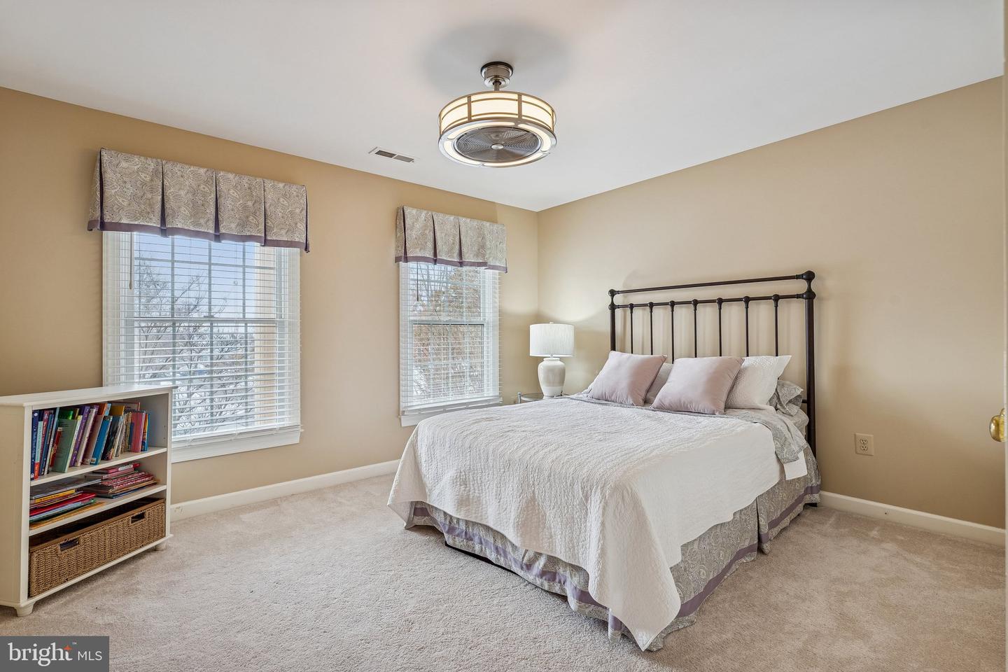 404 BEAUREGARD DR SE, LEESBURG, Virginia 20175, 4 Bedrooms Bedrooms, ,2 BathroomsBathrooms,Residential,For sale,404 BEAUREGARD DR SE,VALO2115200 MLS # VALO2115200