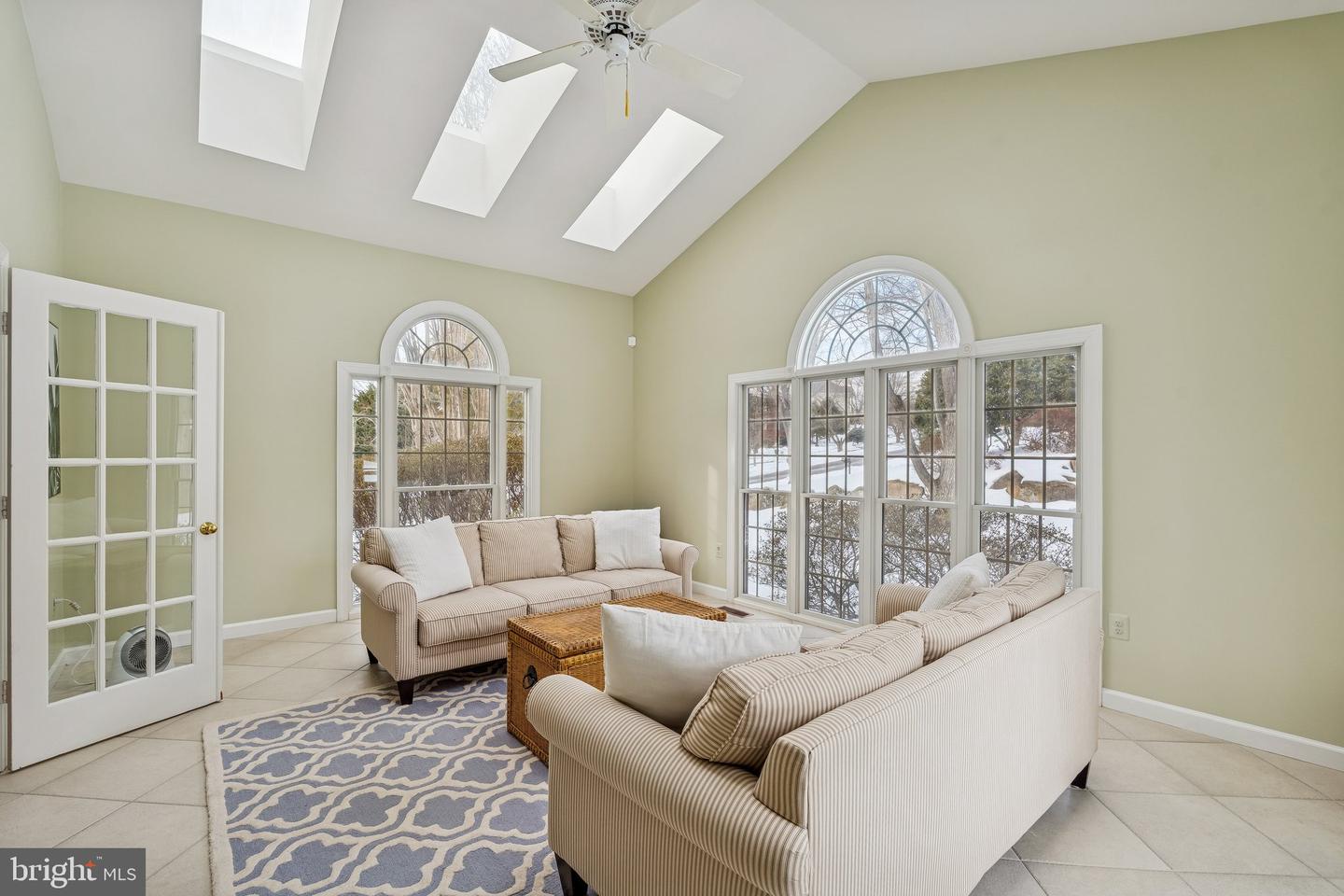 404 BEAUREGARD DR SE, LEESBURG, Virginia 20175, 4 Bedrooms Bedrooms, ,2 BathroomsBathrooms,Residential,For sale,404 BEAUREGARD DR SE,VALO2115200 MLS # VALO2115200