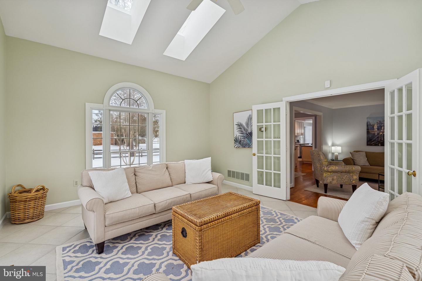 404 BEAUREGARD DR SE, LEESBURG, Virginia 20175, 4 Bedrooms Bedrooms, ,2 BathroomsBathrooms,Residential,For sale,404 BEAUREGARD DR SE,VALO2115200 MLS # VALO2115200