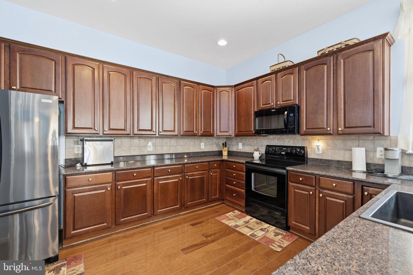 3853 CHAMPION OAK DR, DUMFRIES, Virginia 22025, 2 Bedrooms Bedrooms, 11 Rooms Rooms,2 BathroomsBathrooms,Residential,For sale,3853 CHAMPION OAK DR,VAPW2111824 MLS # VAPW2111824