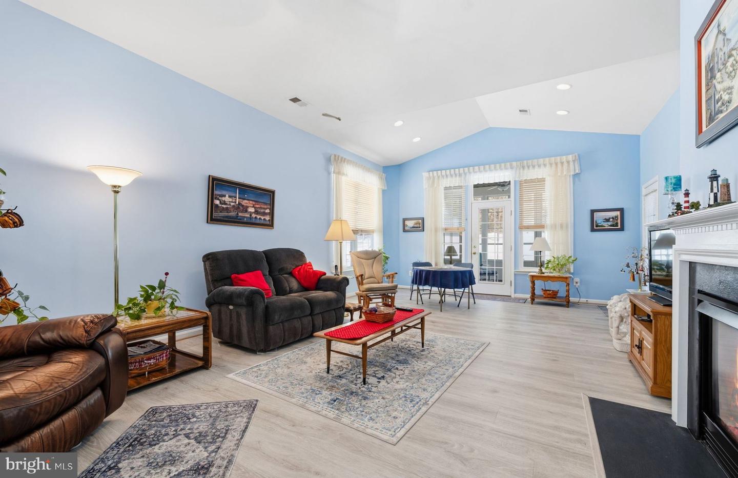 3853 CHAMPION OAK DR, DUMFRIES, Virginia 22025, 2 Bedrooms Bedrooms, 11 Rooms Rooms,2 BathroomsBathrooms,Residential,For sale,3853 CHAMPION OAK DR,VAPW2111824 MLS # VAPW2111824